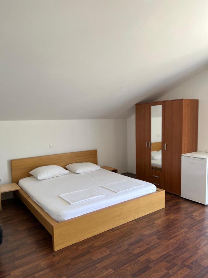 Studio Apartman Cesarica Exterior photo